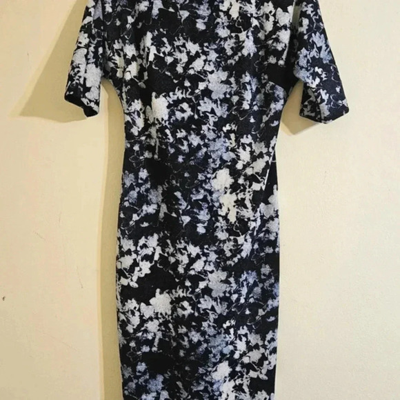 Vince Camuto Abstract Print Sheath Dress - Picture 6 of 6